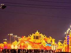 -淄博花灯齐彩城