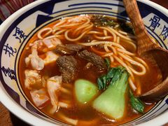 招牌红煨牛腩粉-鑫花溪牛肉米粉(东环大润发店)