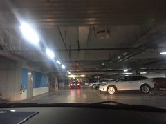 -悠方地下停车场