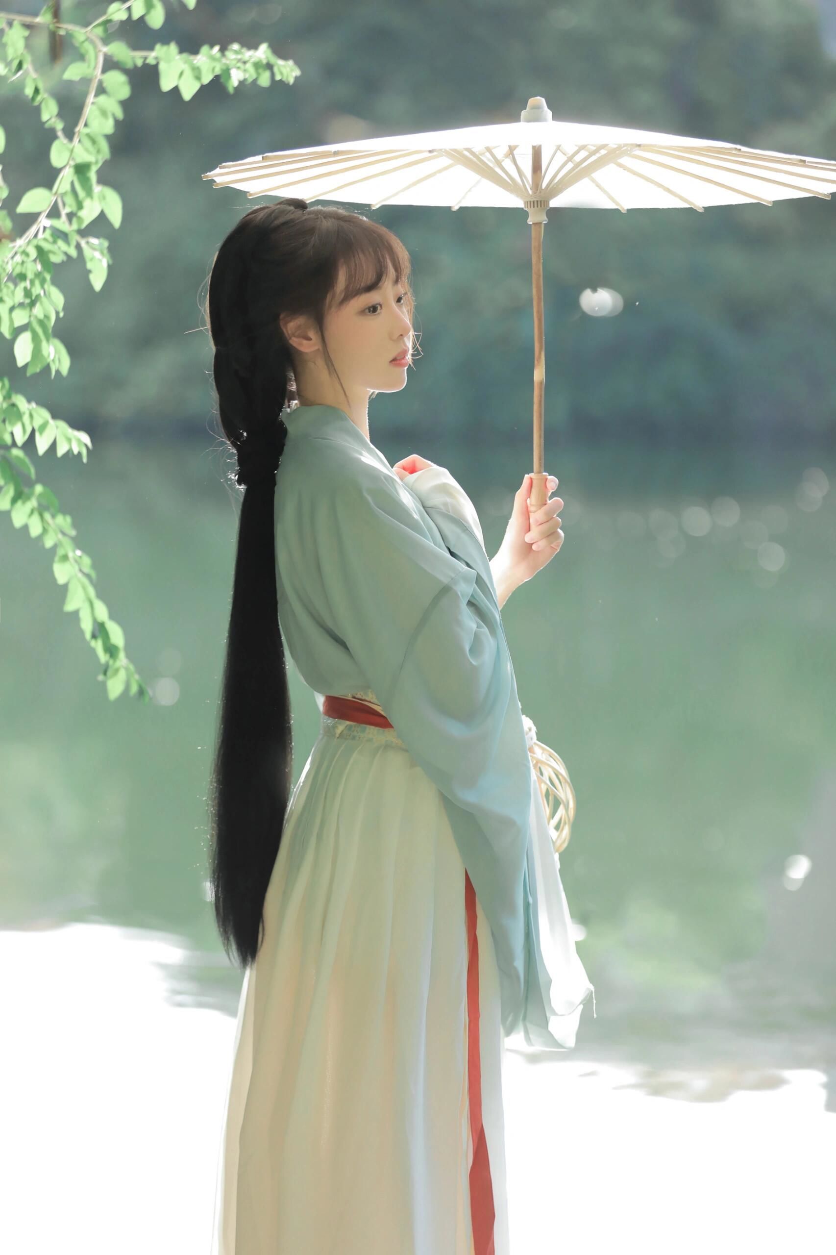 汉服写真🍃杨柳束发春风裁衣