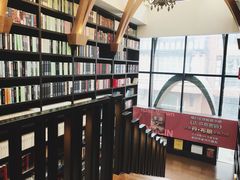 -钟书阁(松江泰晤士小镇店)