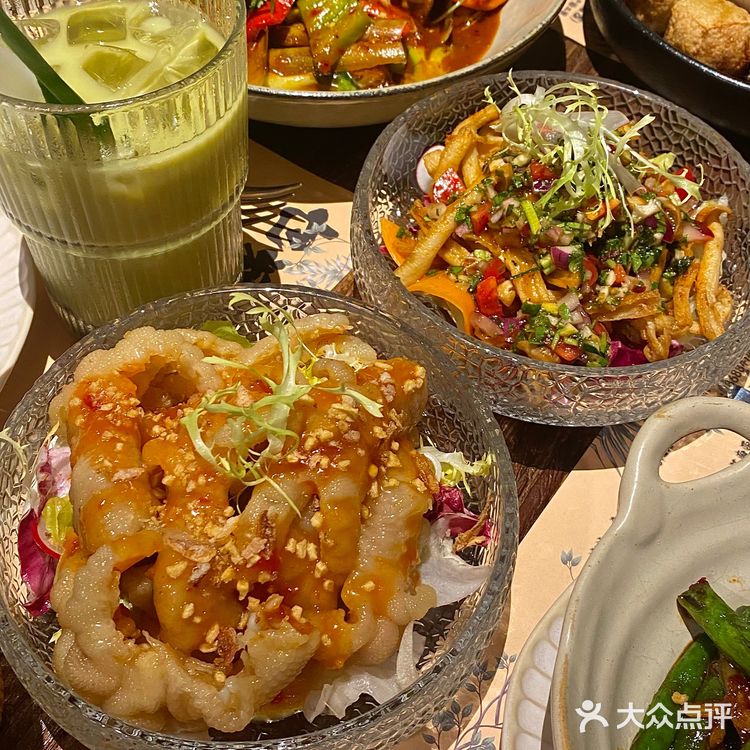 听说是广州火到排不上队的泰料开过来东莞