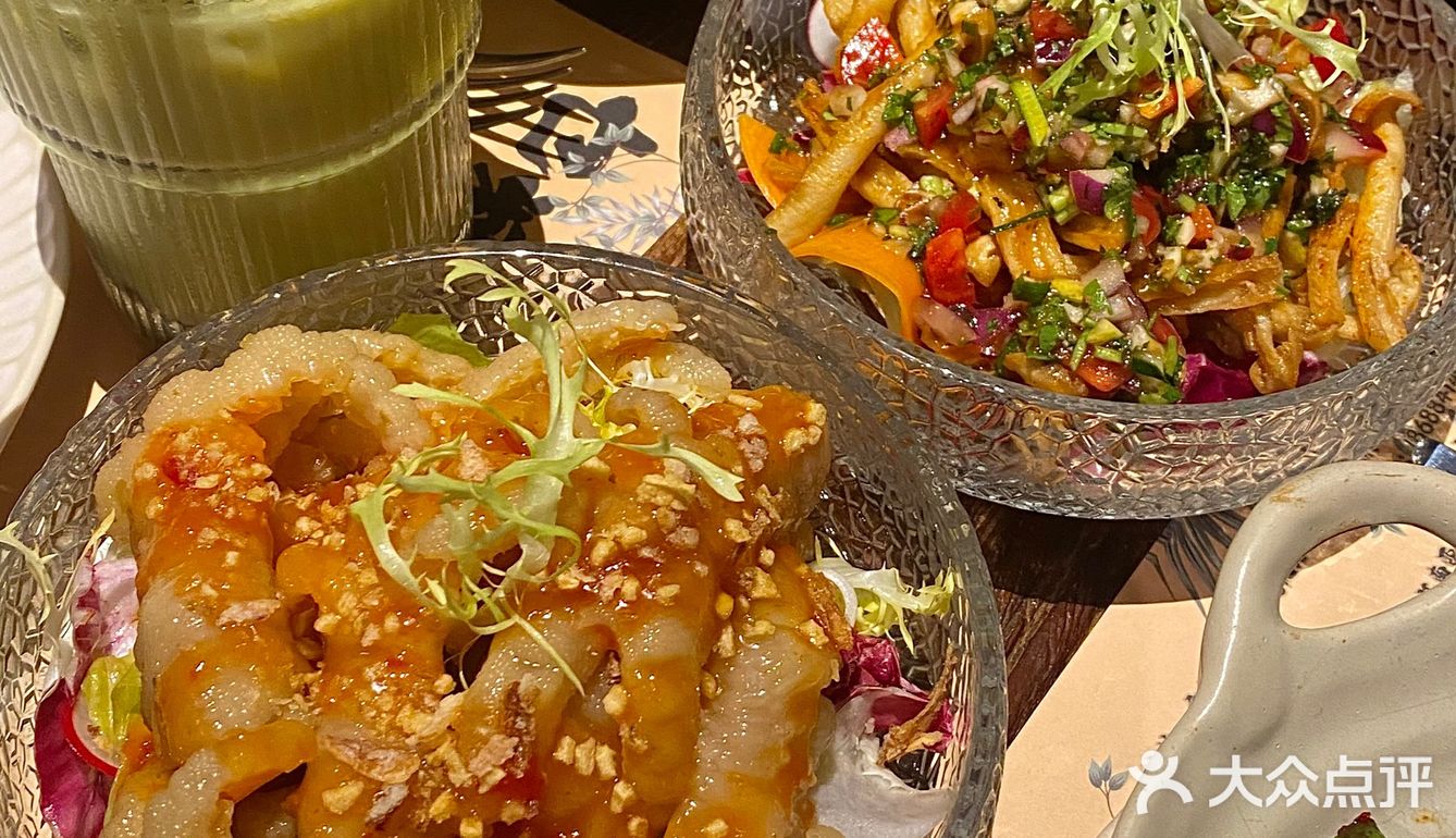 听说是广州火到排不上队的泰料开过来东莞