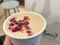 玫瑰浆果拿铁-Seesaw Coffee(上海国金中心店)