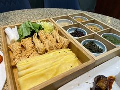 -鹊华居·地道鲁菜·海鲜·融合味(大明湖店)