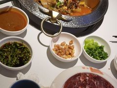 -左庭右院鲜牛肉火锅(金山万达店)