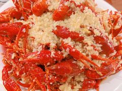 金牌蒜香龙虾-盱眙朱大龙虾馆(粉巷店)