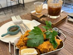 好好吃的炸鸡块-邊渡咖啡