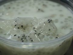 椰汁西米露加鲜火龙果-百花传统甜品店(原址店)