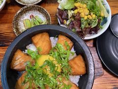 石锅三文鱼饭-平川日本料理