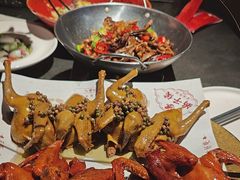 -鸽子侯·家宴·平价海鲜(市图书馆店)