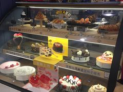 面包甜点陈列柜-DQ·蛋糕·冰淇淋(苏州中心店)