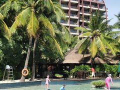 -三亚湾海居铂尔曼度假酒店