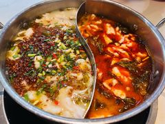 -德林酸菜鱼火锅(南丹店)