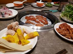 -锅儿欢海鲜火锅烤肉自助餐(东港凯虹店)