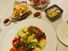 -Mogul Eatery·大亨餐酒馆