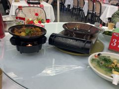 -刘姐啤酒鱼民族演艺餐厅(西街总店)
