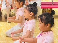 -炫艺舞蹈培训中心(枫尚奥特莱斯店)