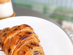 焦糖牛角包-RWORK·COFFEE(滨江店)