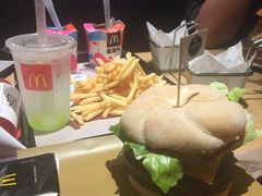 -麦当劳(新王府井店)