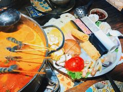 冬阴功火锅锅底-萨芭蒂高空花园餐酒吧