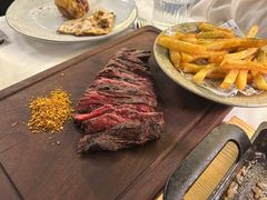 -LESCEDARS Brasserie Bistro香柏树