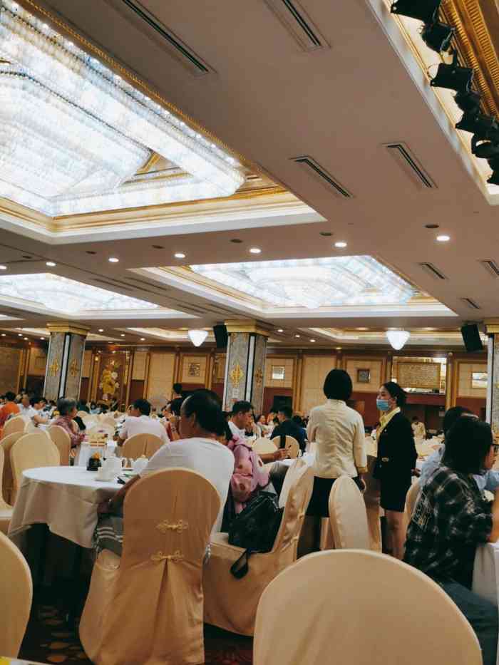 番禺宾馆丽苑厅-"在猪肉上涨如此厉害的时候,吃了一桌几乎全.