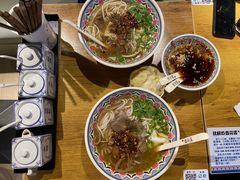 -鑫花溪牛肉米粉(人民广场店)