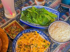 -蜗牛小馆醉乡民谣云南菜(惠新西里店)