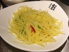 清炒土豆丝-龙巢盱眙龙虾·牛蛙·烧烤宵夜(八卦岭店)