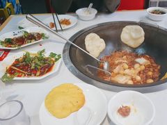 -鲁员外地锅鸡地锅鱼(古墩路店)