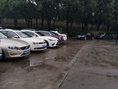 -龙华烈士纪念馆-停车场