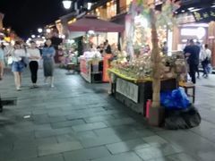 -吴山路夜市