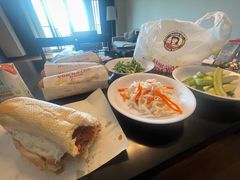 -Bánh Mì Huynh Hoa