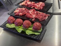 -牛里牛气· 榴莲海鲜鲜牛肉自助火锅·烤肉(华南城店)