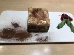 -必胜客(中大银泰店)