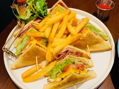 -芭莉与彩虹西餐厅(成都合生汇店)