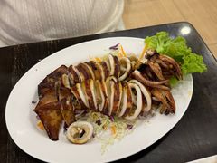 -J Daeng Seafood