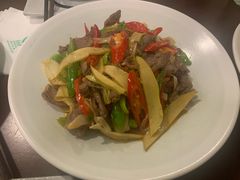 酸木瓜炒牛肉-紫滇源云南生态菜(丹凤街店)
