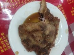 咬不动的炸猪排-辣肉面大王(天平路店)