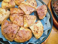 料理烤特色火烧-老东镇啤酒屋海鲜加工·蒸汽海鲜·海鲜烧烤(台东店)