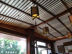 靠窗位-笑来喜馄饨小笼工坊店(湖滨街店)