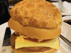 午餐肉煎蛋菠萝包-新旺茶餐厅(嘉里城店)