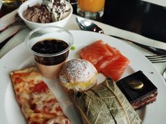 -澳门旅游塔360°旋转餐厅(南湾湖广场店)