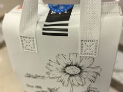 -红宝石·鲜奶小方·海派西点房(南丹店)