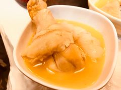 -鲜入围煮花胶鸡海鲜火锅