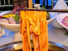 -茅草房·河畔园林火锅