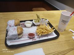 -The Habit Burger Grill 哈比特汉堡(爱琴海店)
