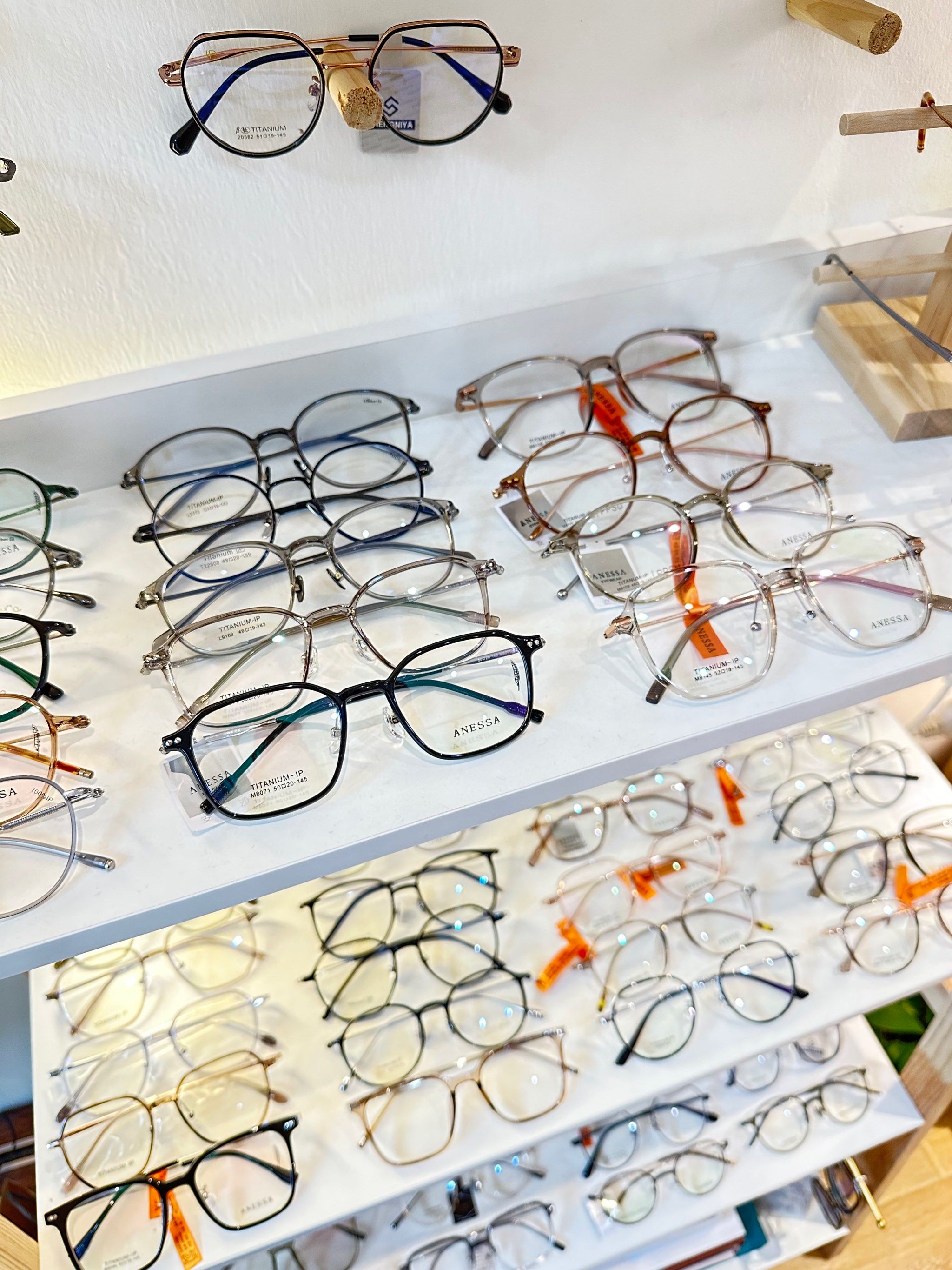 绍兴城东网红眼镜店