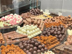 -Laderach 莱德拉(上海环贸iapm店)